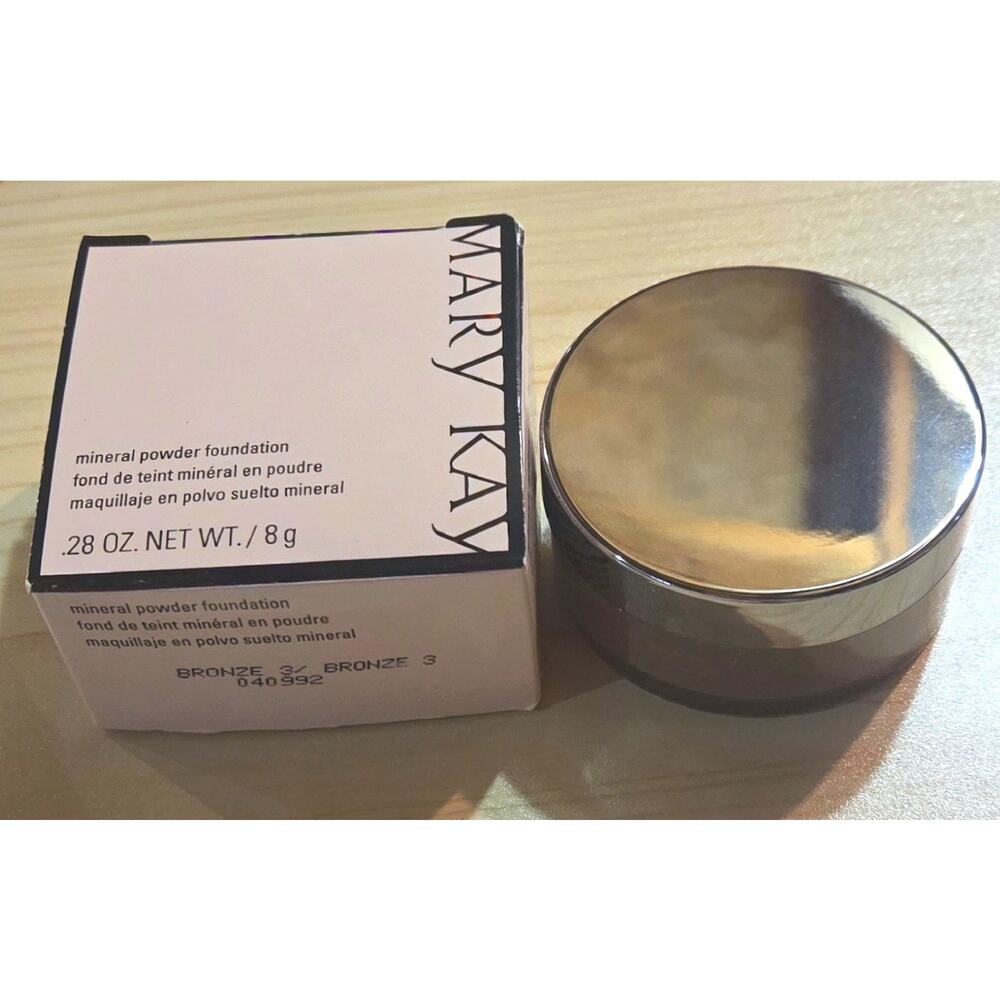 MARY KAY BRONZE 3 MINERAL POWDER FOUNDATION 040992 DISCONTINUED NEW IN BOX